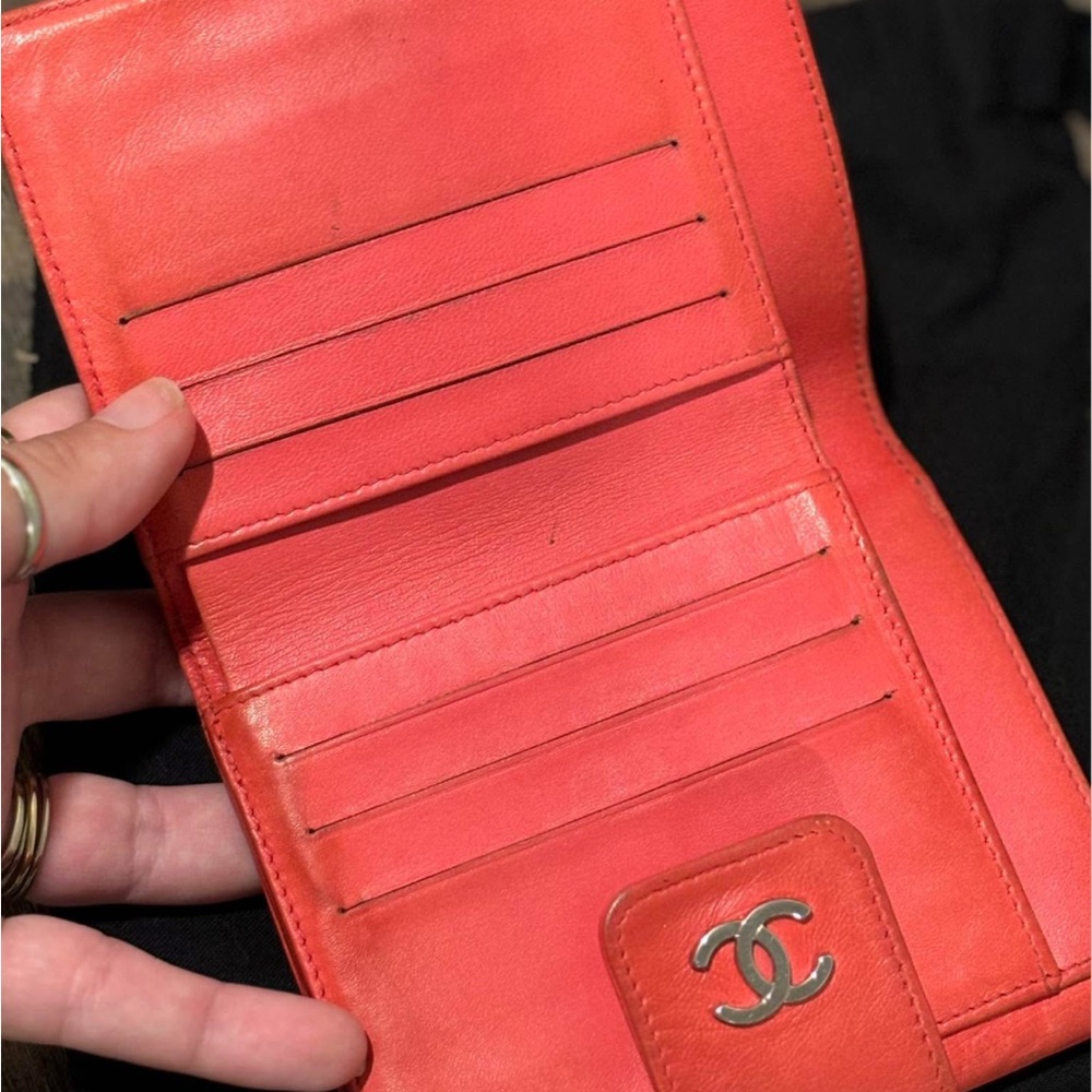 CHANEL Vintage "Icon" French Purse Lucky Symbols Lambskin Leather Trifold Wallet - Picture 5 of 8